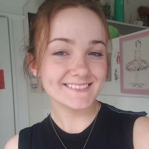 Meet your Posher, Ella